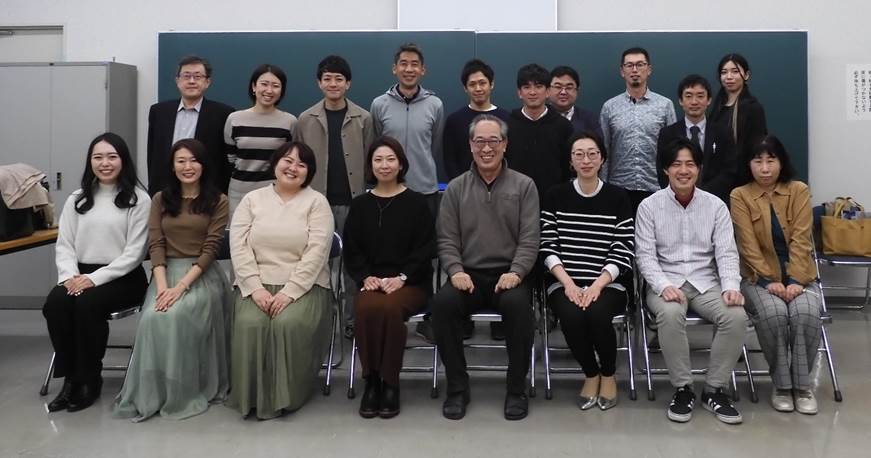 �|�[�Y���Ƃ�j���̃O���[�v

�����x�̐��x�Ŏ����I�ɐ������ꂽ����