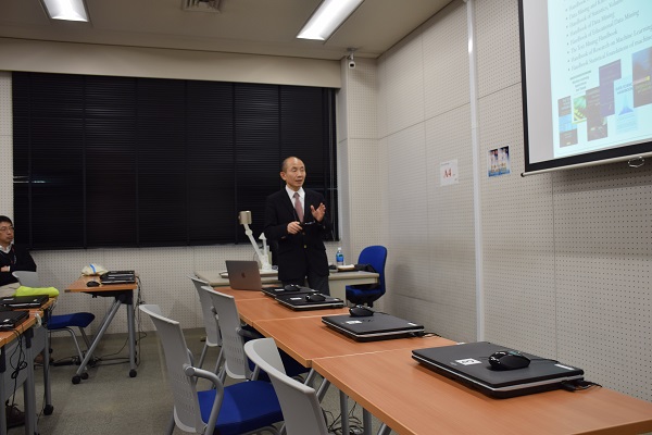 鷲尾先生の客員教授講演会を開催しました3