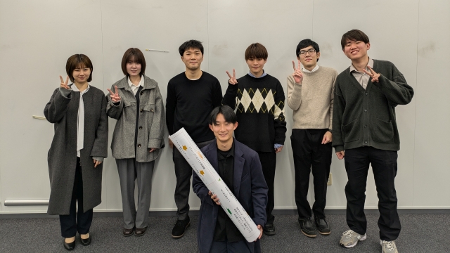 2024年度合同卒業研究発表会後の集合写真（2025/2/12）